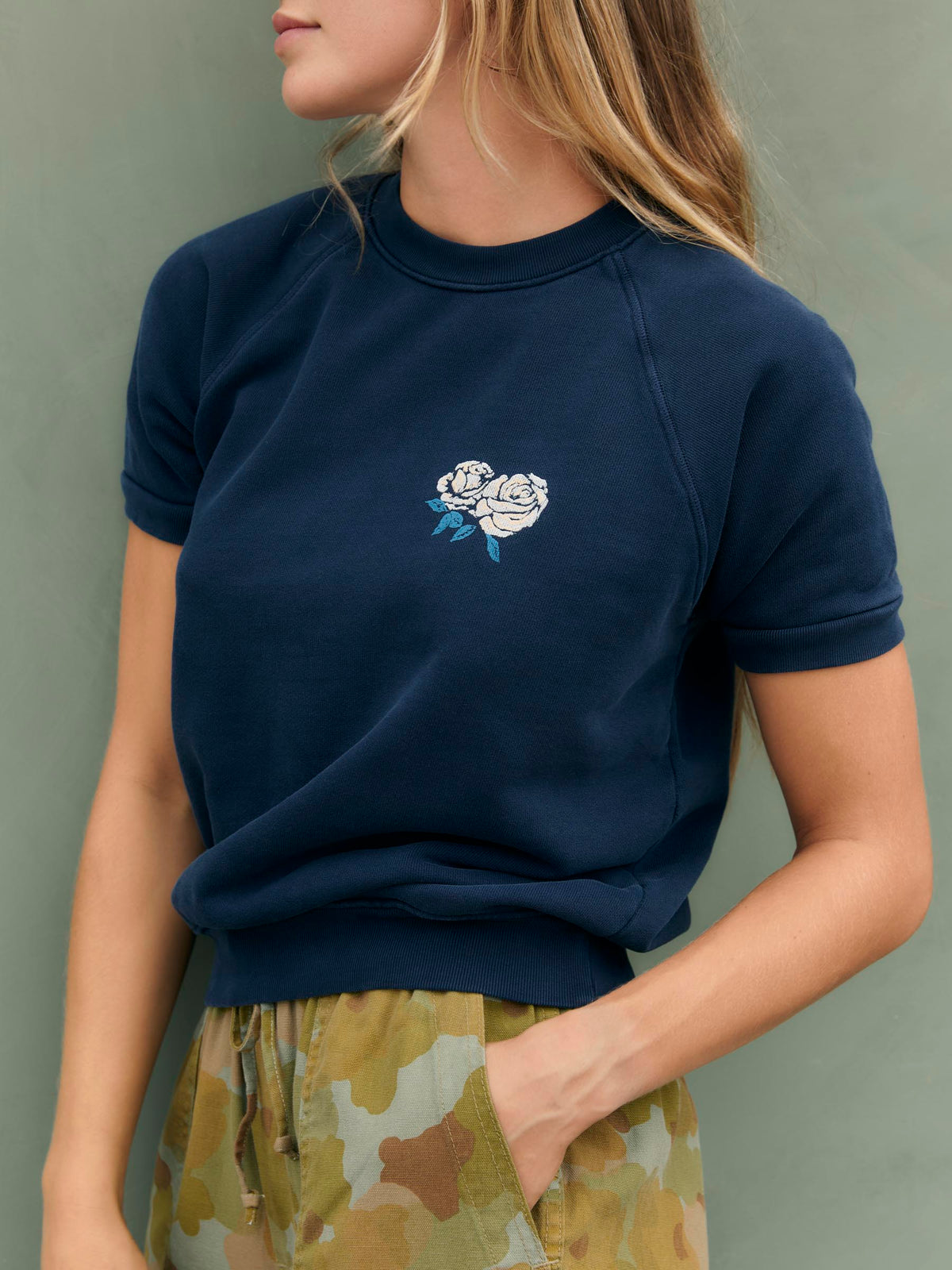 s/s "roses" raglan sweatshirt