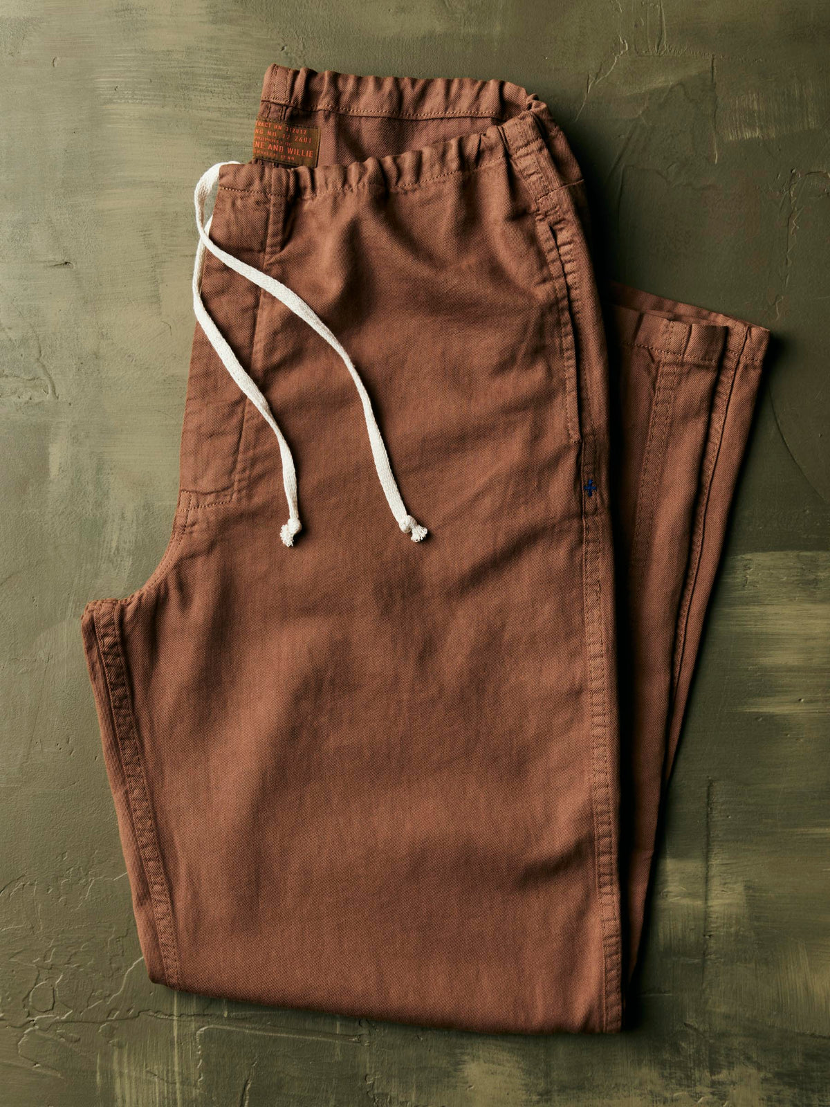 lounge pant in field brown