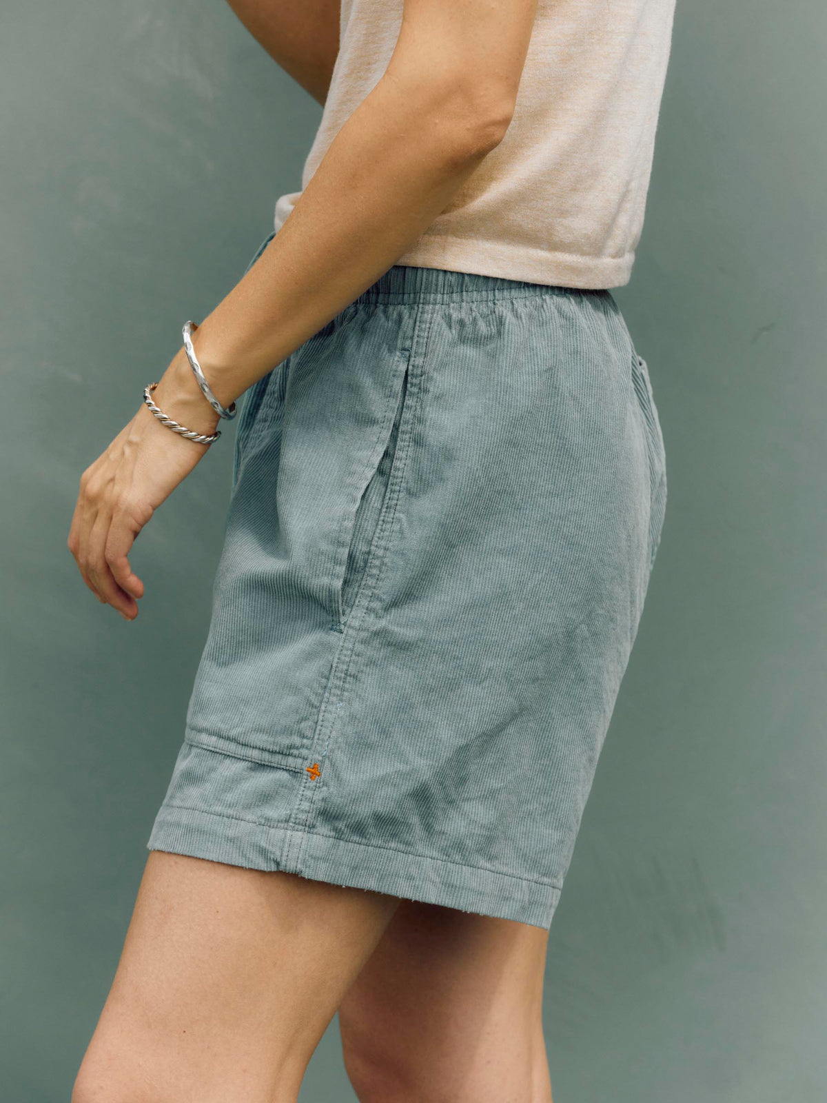 the lounge short in sunfaded blue cord